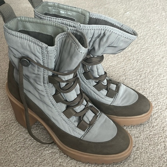 “Dolce Vita- Celida Platform Boots” - Picture 1 of 10